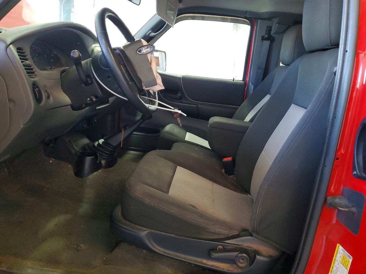2011 Ford Ranger Super Cab Red vin: 1FTLR4FE2BPB19918