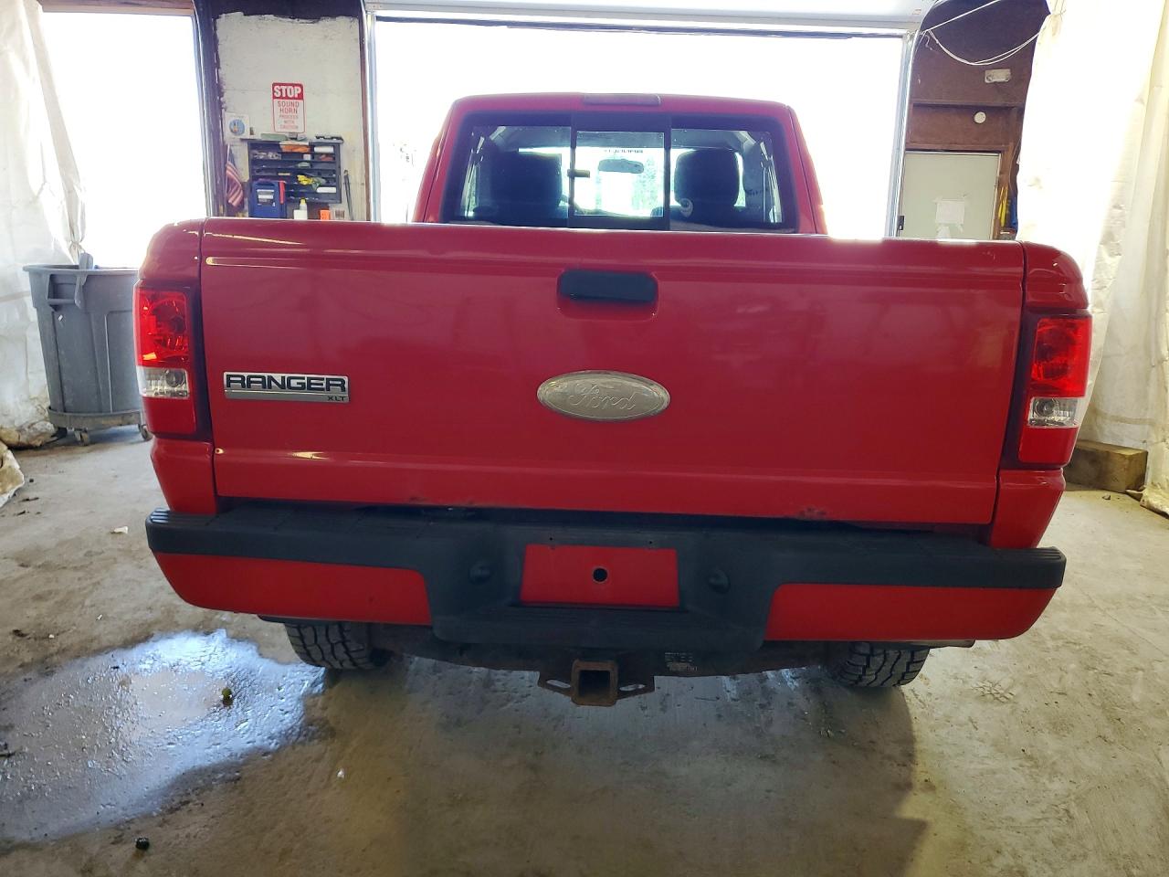2011 Ford Ranger Super Cab Red vin: 1FTLR4FE2BPB19918