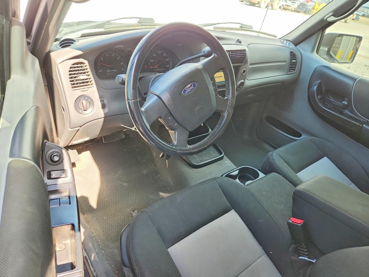 2010 Ford Ranger Super Cab Silver vin: 1FTLR4FE3APA05795