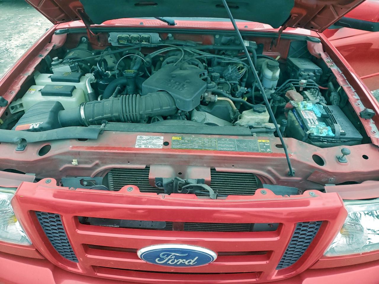 2010 Ford Ranger Super Cab Red vin: 1FTLR4FE3APA24153