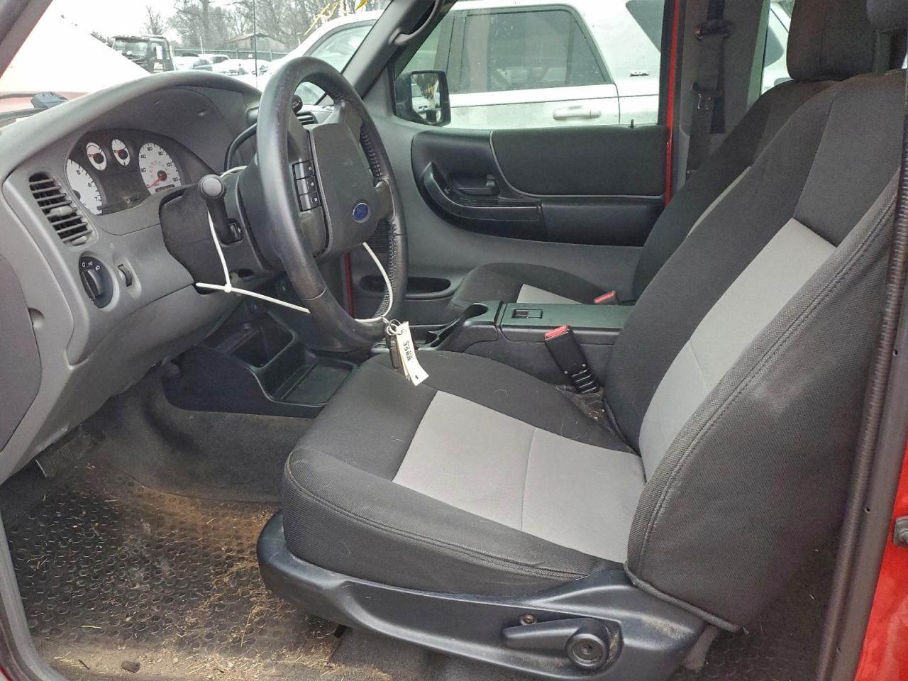 2010 Ford Ranger Super Cab Red vin: 1FTLR4FE3APA24153