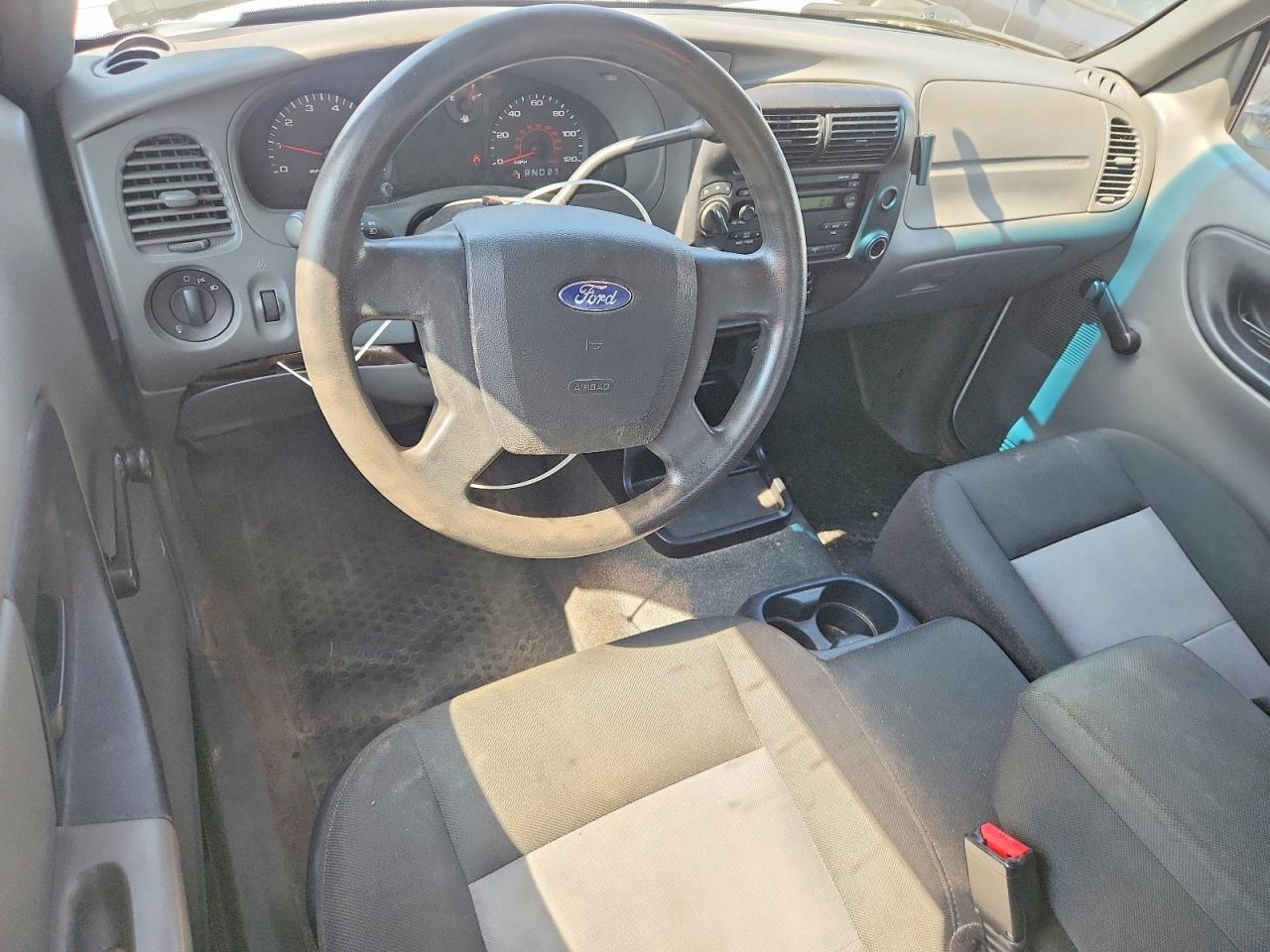 2010 Ford Ranger Super Cab White vin: 1FTLR4FE3APA25724