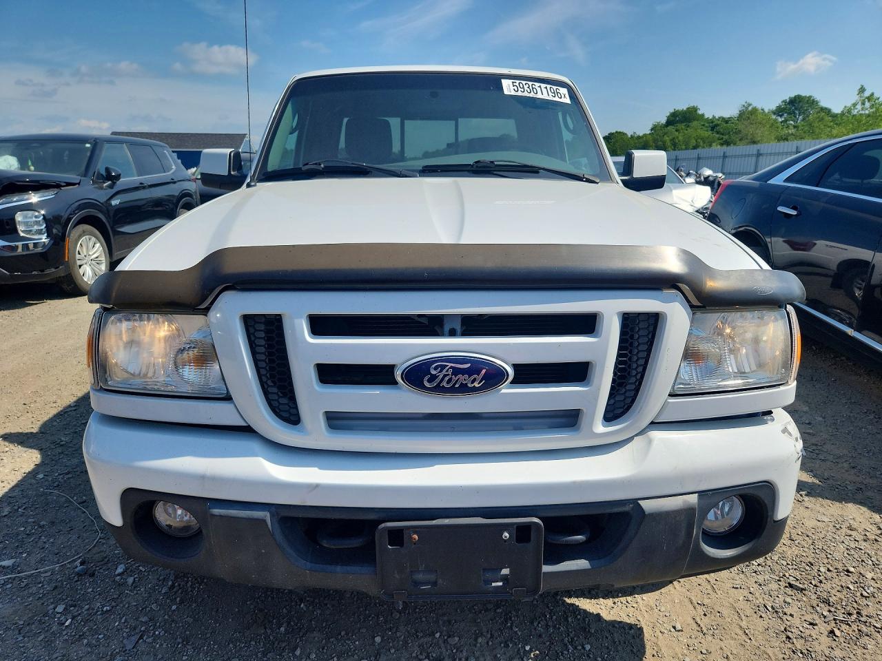 2010 Ford Ranger Super Cab White vin: 1FTLR4FE3APA25724