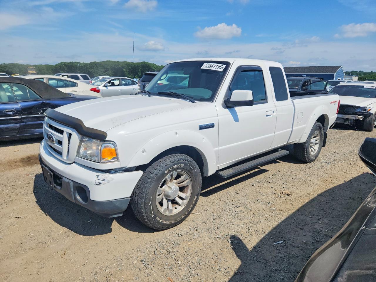 2010 Ford Ranger Super Cab White vin: 1FTLR4FE3APA25724