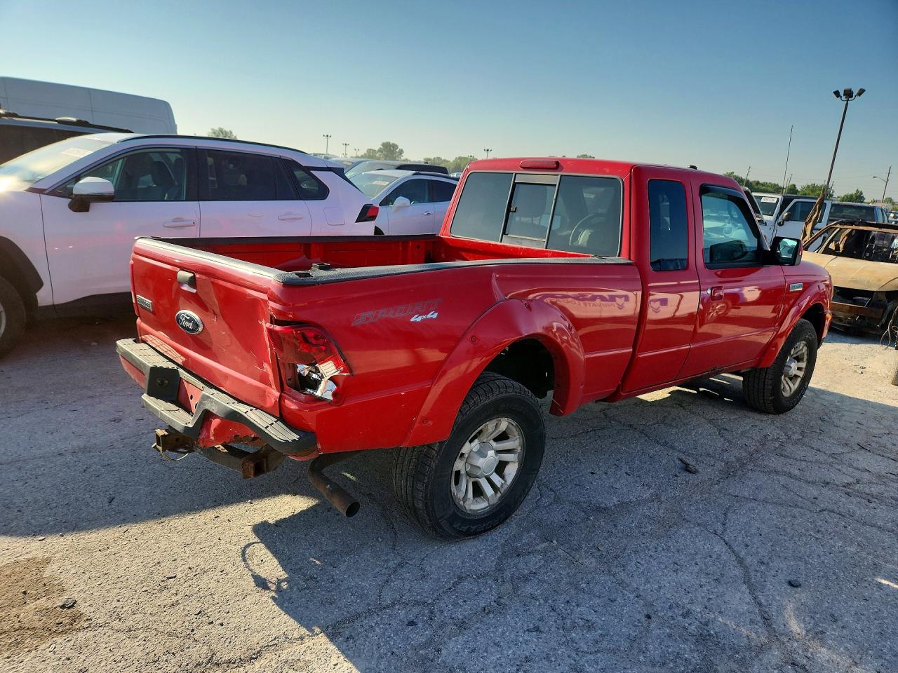 2010 Ford Ranger Super Cab Red vin: 1FTLR4FE3APA67181