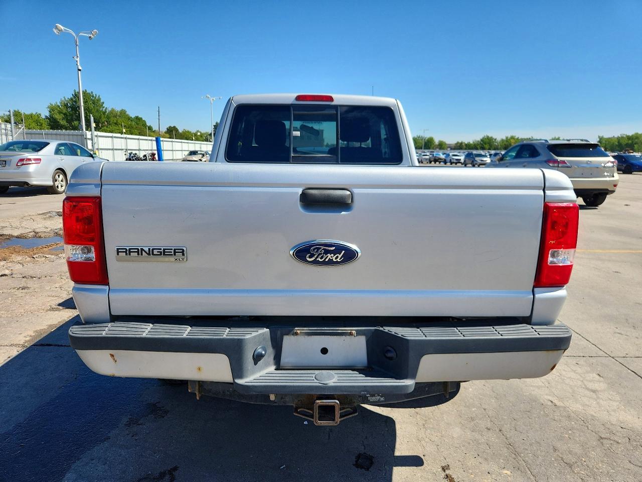 2011 Ford Ranger Super Cab Silver vin: 1FTLR4FE3BPA81499