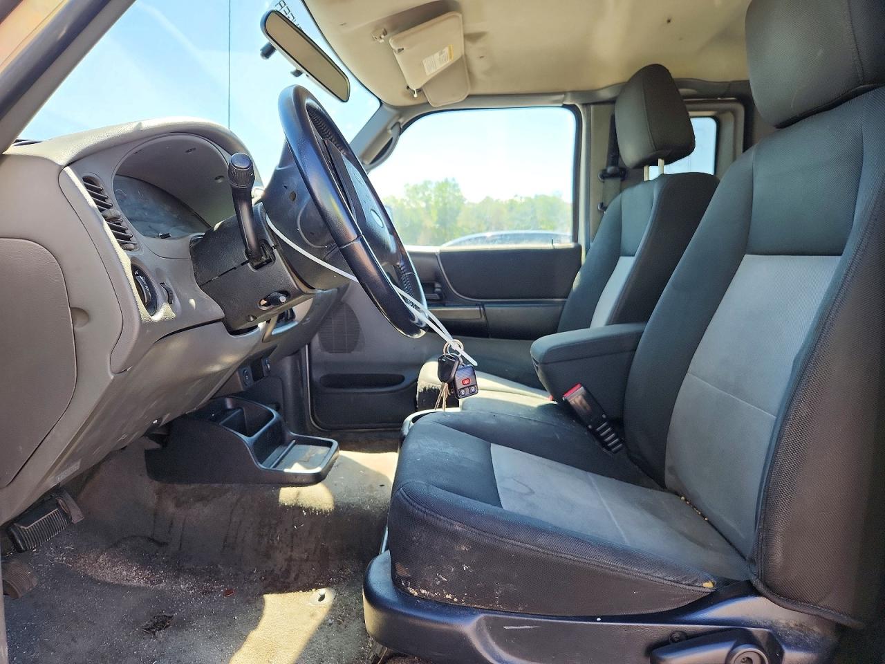 2011 Ford Ranger Super Cab Silver vin: 1FTLR4FE3BPA81499