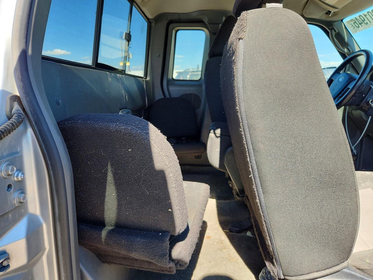 2011 Ford Ranger Super Cab Silver vin: 1FTLR4FE3BPA81499