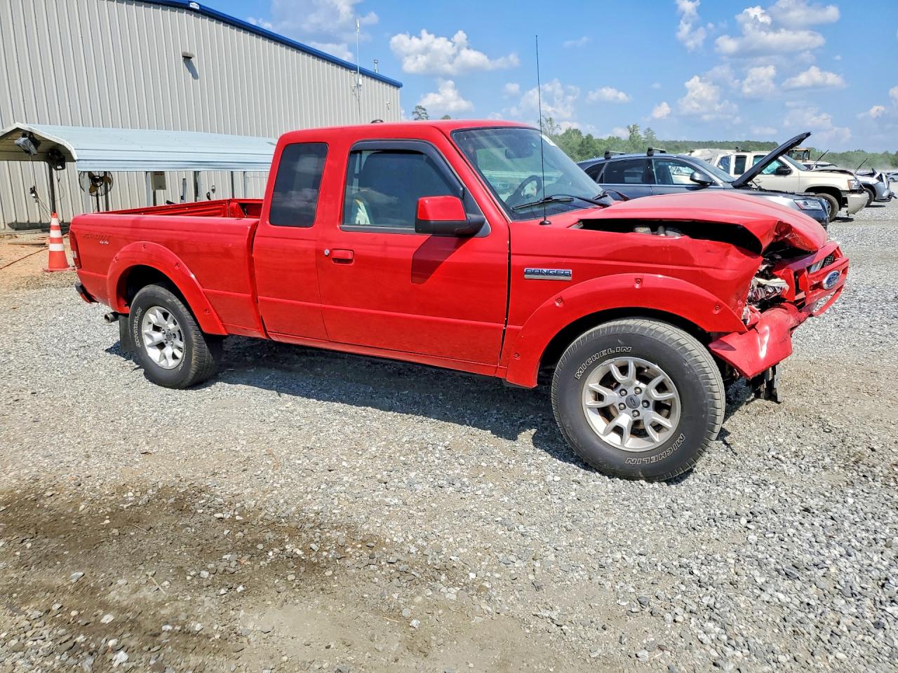 2011 Ford Ranger Super Cab Red vin: 1FTLR4FE3BPA87142