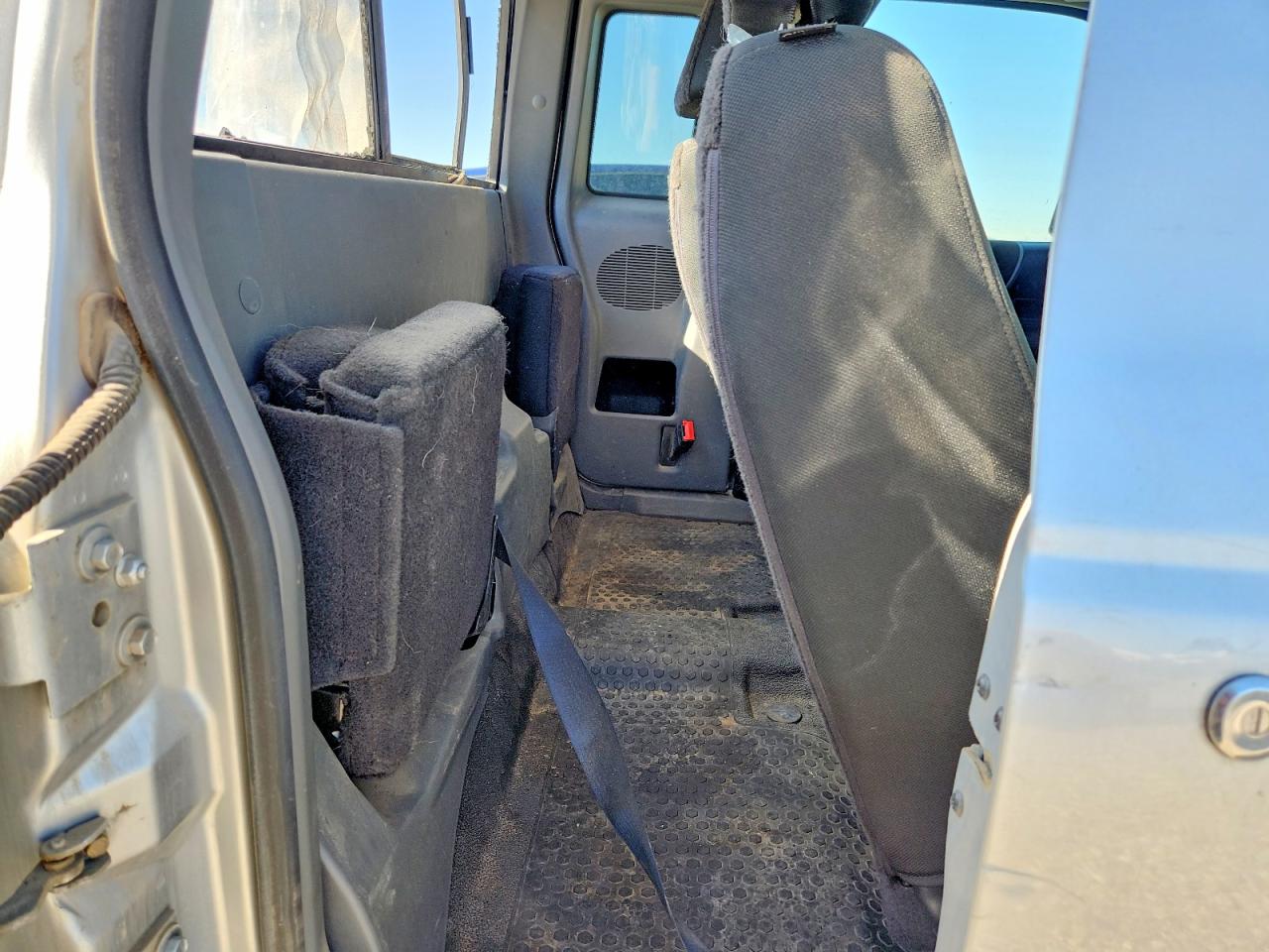 2010 Ford Ranger Super Cab Silver vin: 1FTLR4FE4APA04865