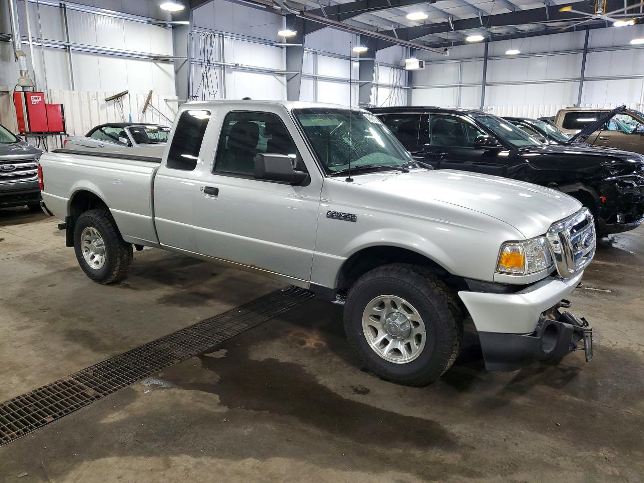 2011 Ford Ranger Super Cab White vin: 1FTLR4FE4BPA84167