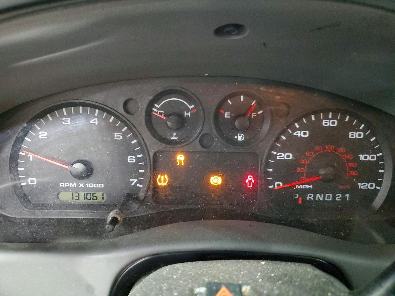 2011 Ford Ranger Super Cab White vin: 1FTLR4FE4BPA84167