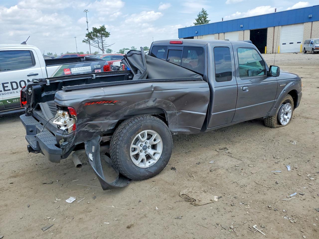 2011 Ford Ranger Super Cab Gray vin: 1FTLR4FE4BPB09682
