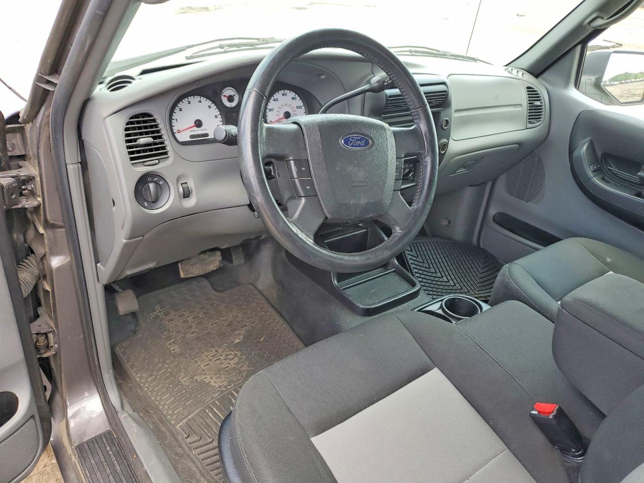2011 Ford Ranger Super Cab Gray vin: 1FTLR4FE4BPB09682
