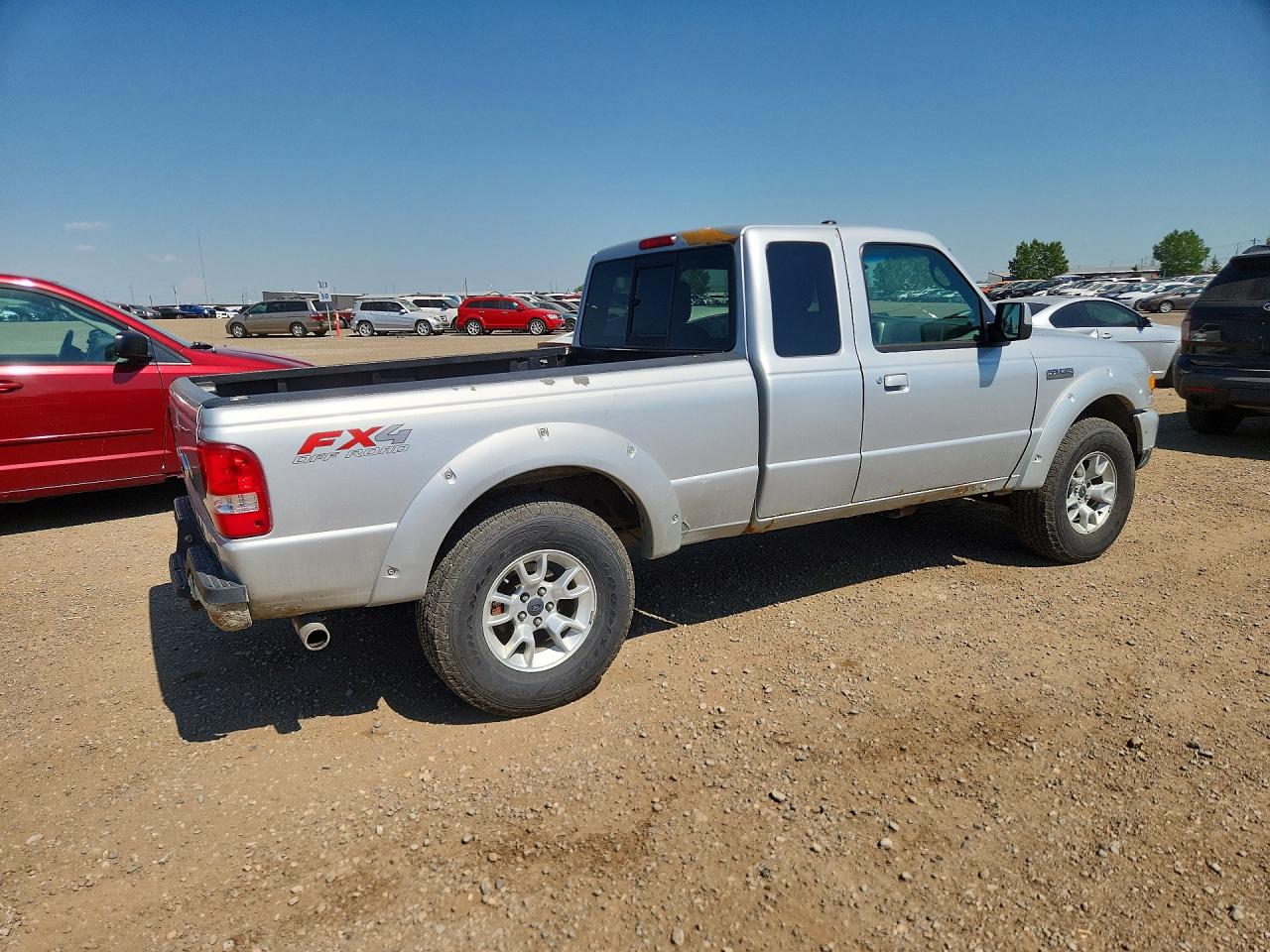2011 Ford Ranger Super Cab Серебряный vin: 1FTLR4FE5BPA40551