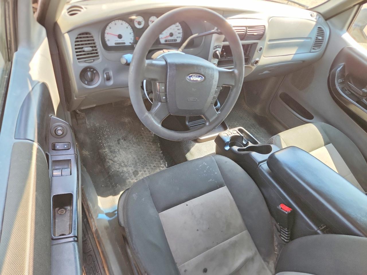 2011 Ford Ranger Super Cab Серебряный vin: 1FTLR4FE5BPA40551