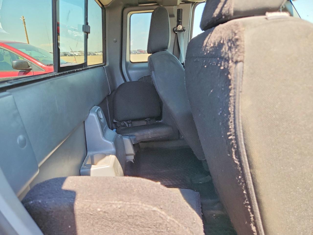 2011 Ford Ranger Super Cab Серебряный vin: 1FTLR4FE5BPA40551