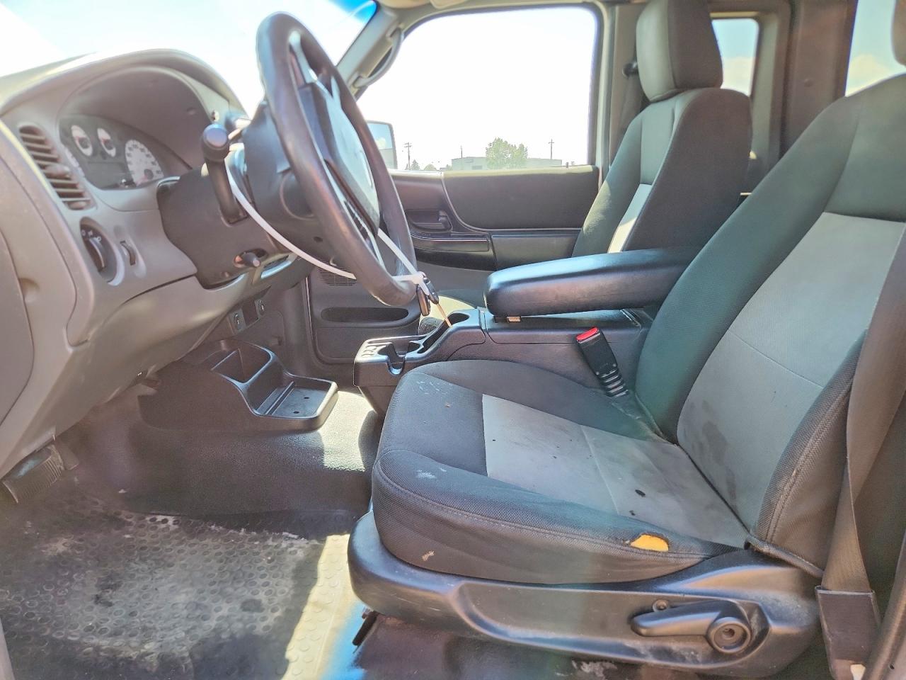 2011 Ford Ranger Super Cab Серебряный vin: 1FTLR4FE5BPA40551