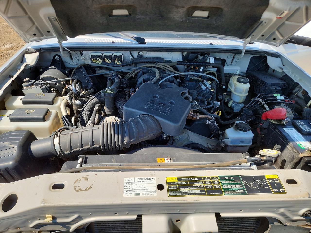 2011 Ford Ranger Super Cab Серебряный vin: 1FTLR4FE5BPA40551