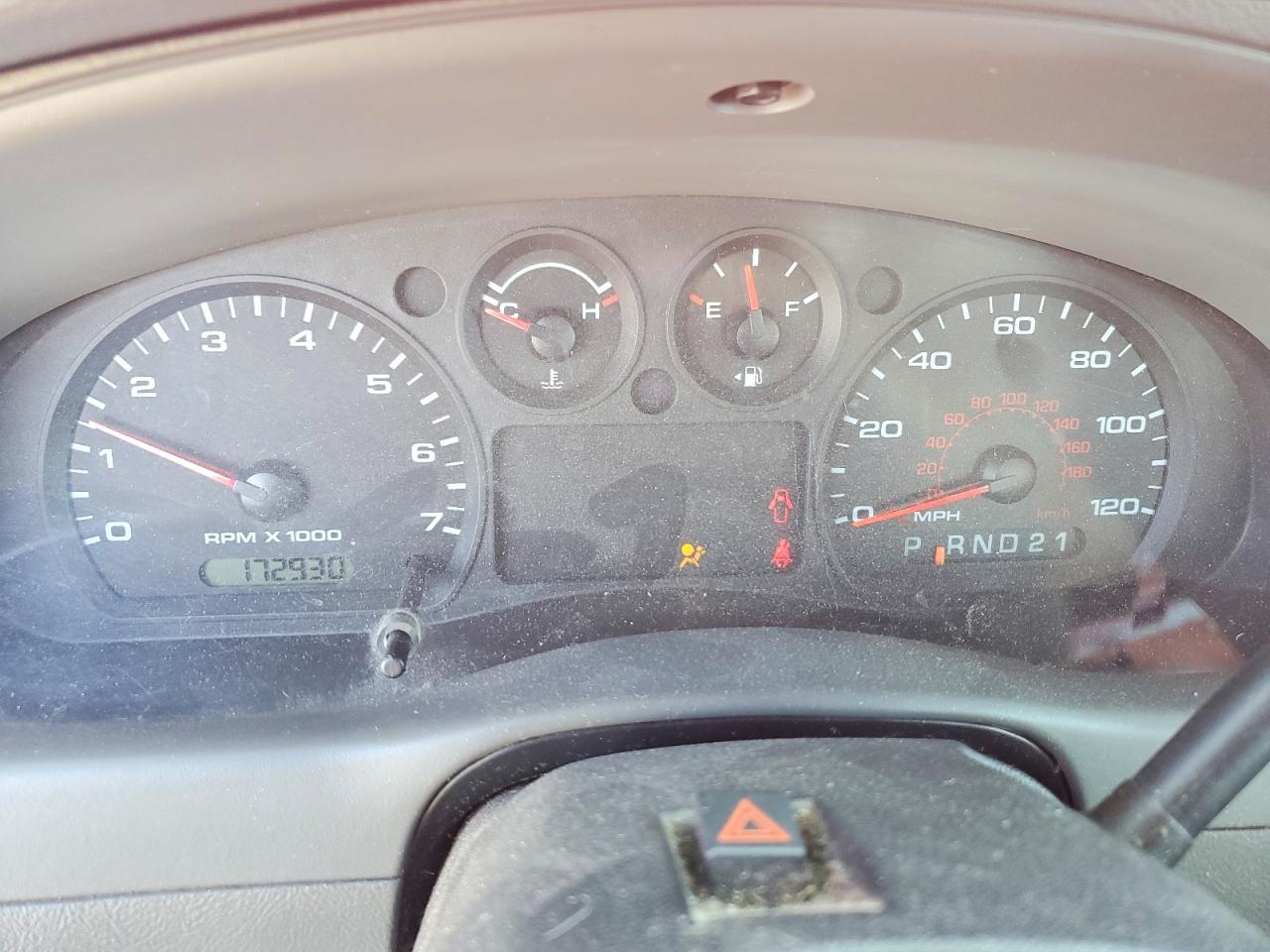2010 Ford Ranger Super Cab Red vin: 1FTLR4FE6APA09744