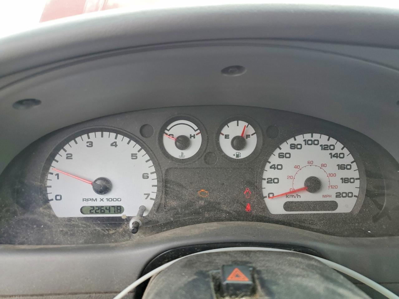 2010 Ford Ranger Super Cab Red vin: 1FTLR4FE6APA72942