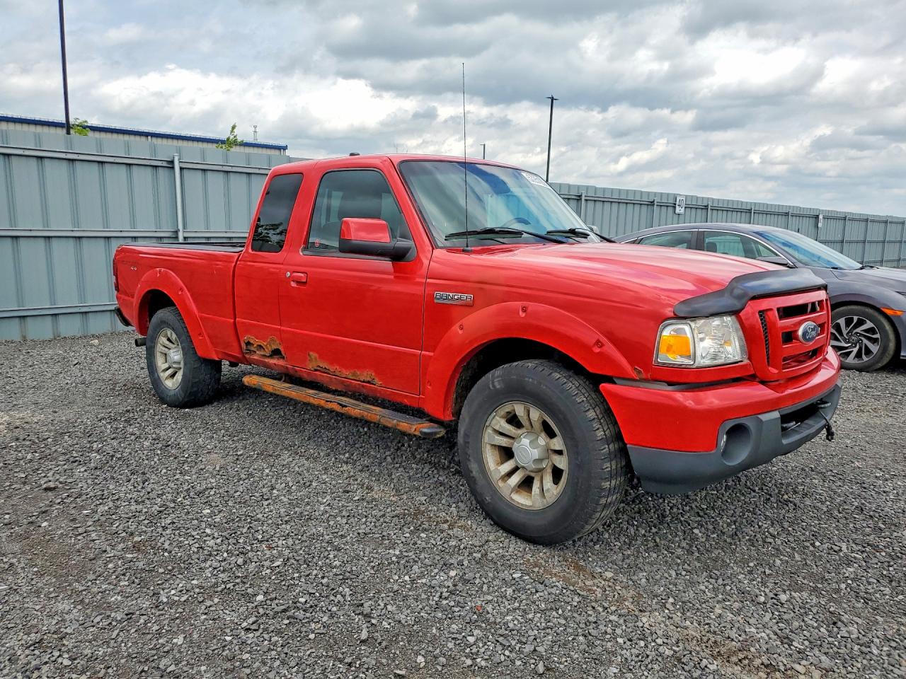2010 Ford Ranger Super Cab Red vin: 1FTLR4FE6APA72942