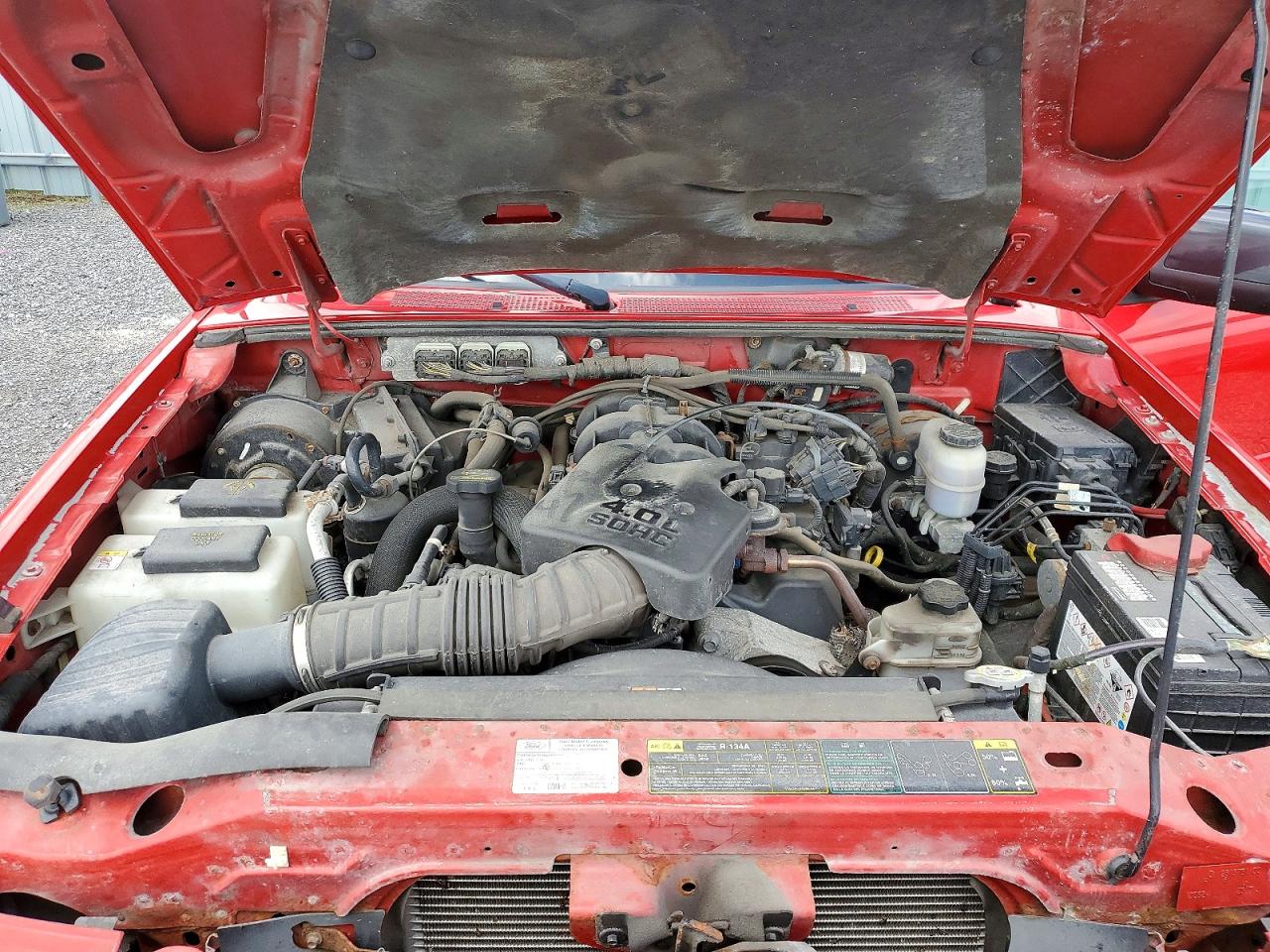 2010 Ford Ranger Super Cab Red vin: 1FTLR4FE6APA72942