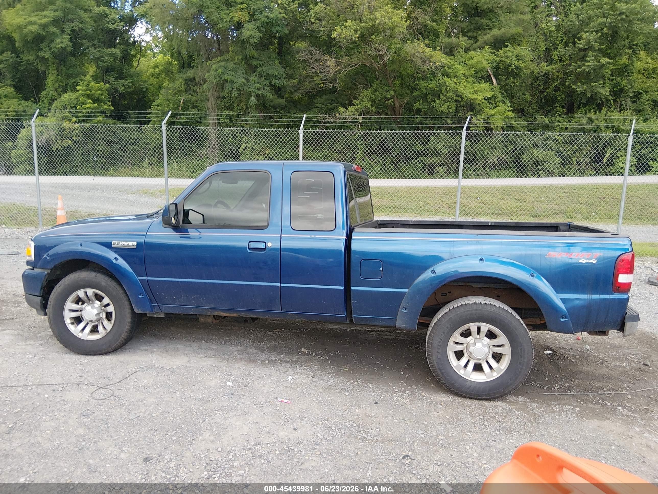 2011 Ford Ranger Sport Blue vin: 1FTLR4FE6BPA37853