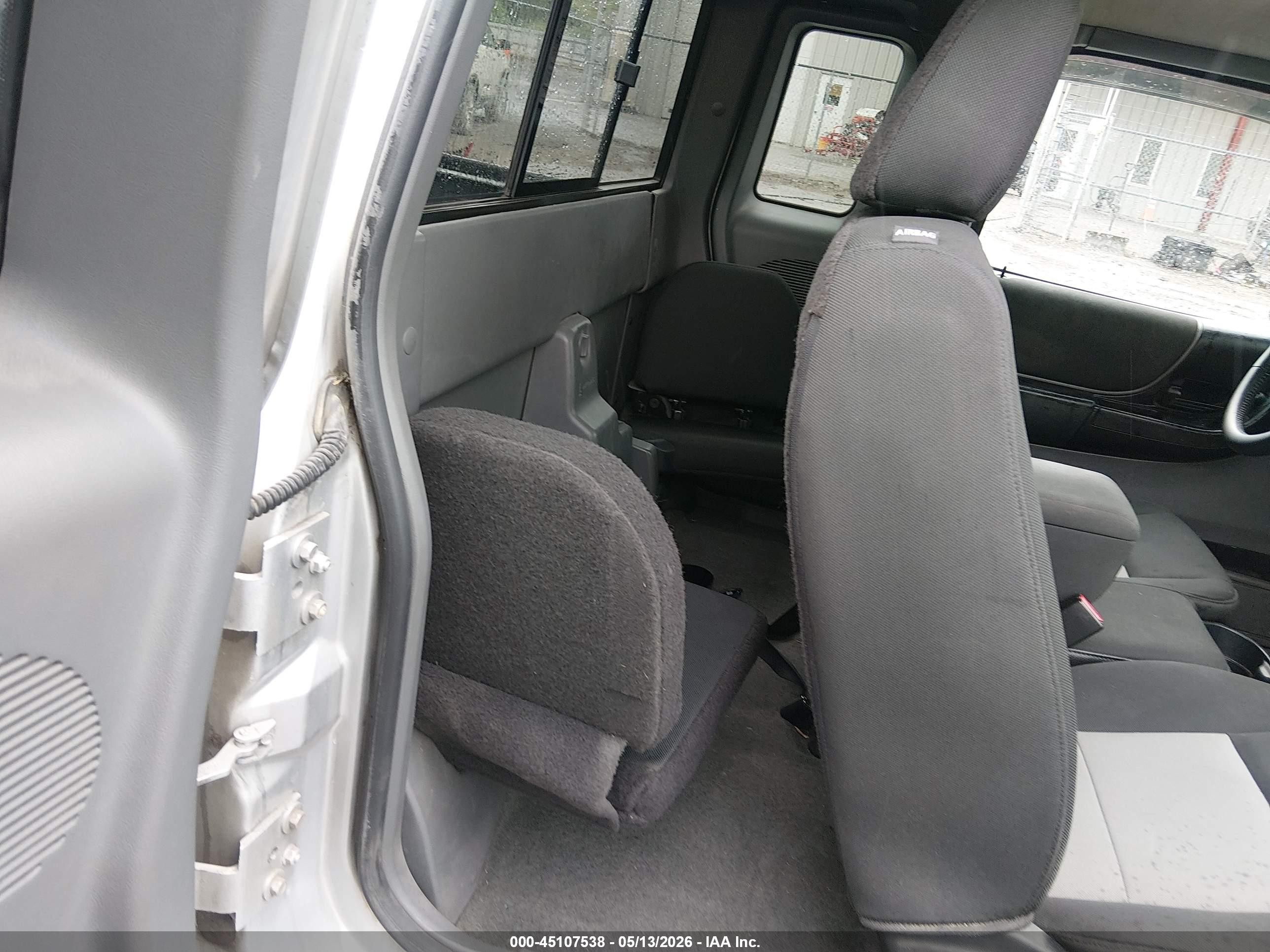 2011 Ford Ranger Xlt Silver vin: 1FTLR4FE6BPA73882