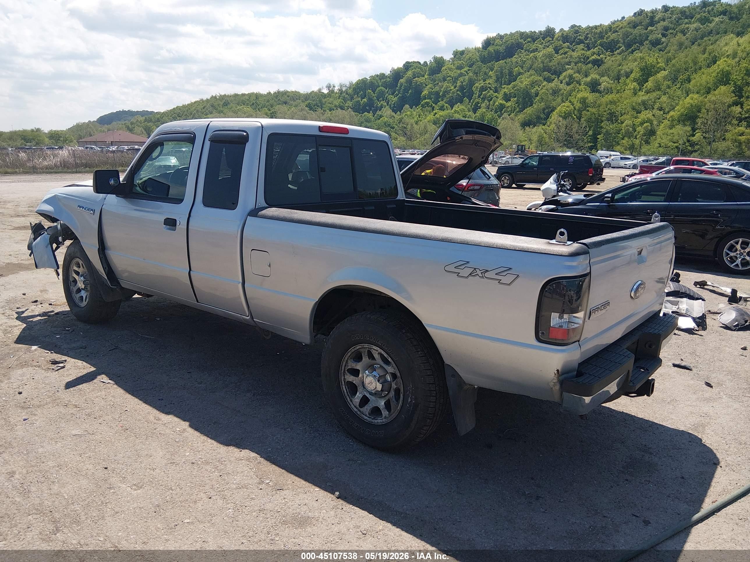 2011 Ford Ranger Xlt Silver vin: 1FTLR4FE6BPA73882