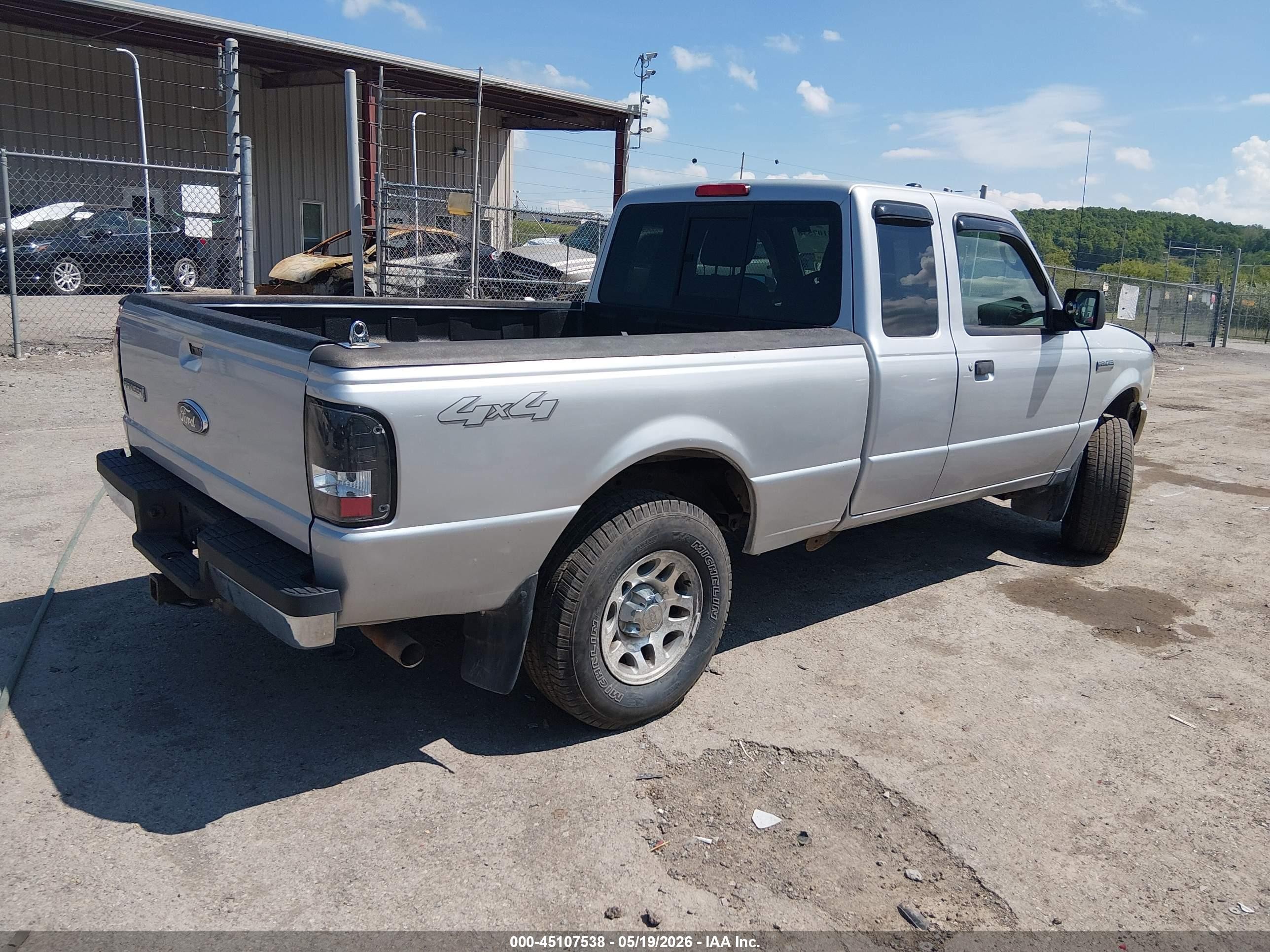 2011 Ford Ranger Xlt Silver vin: 1FTLR4FE6BPA73882