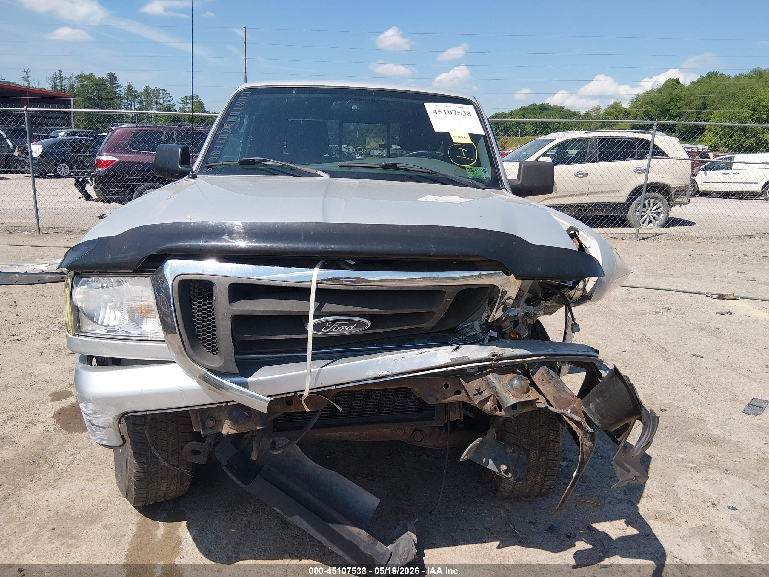 2011 Ford Ranger Xlt Silver vin: 1FTLR4FE6BPA73882