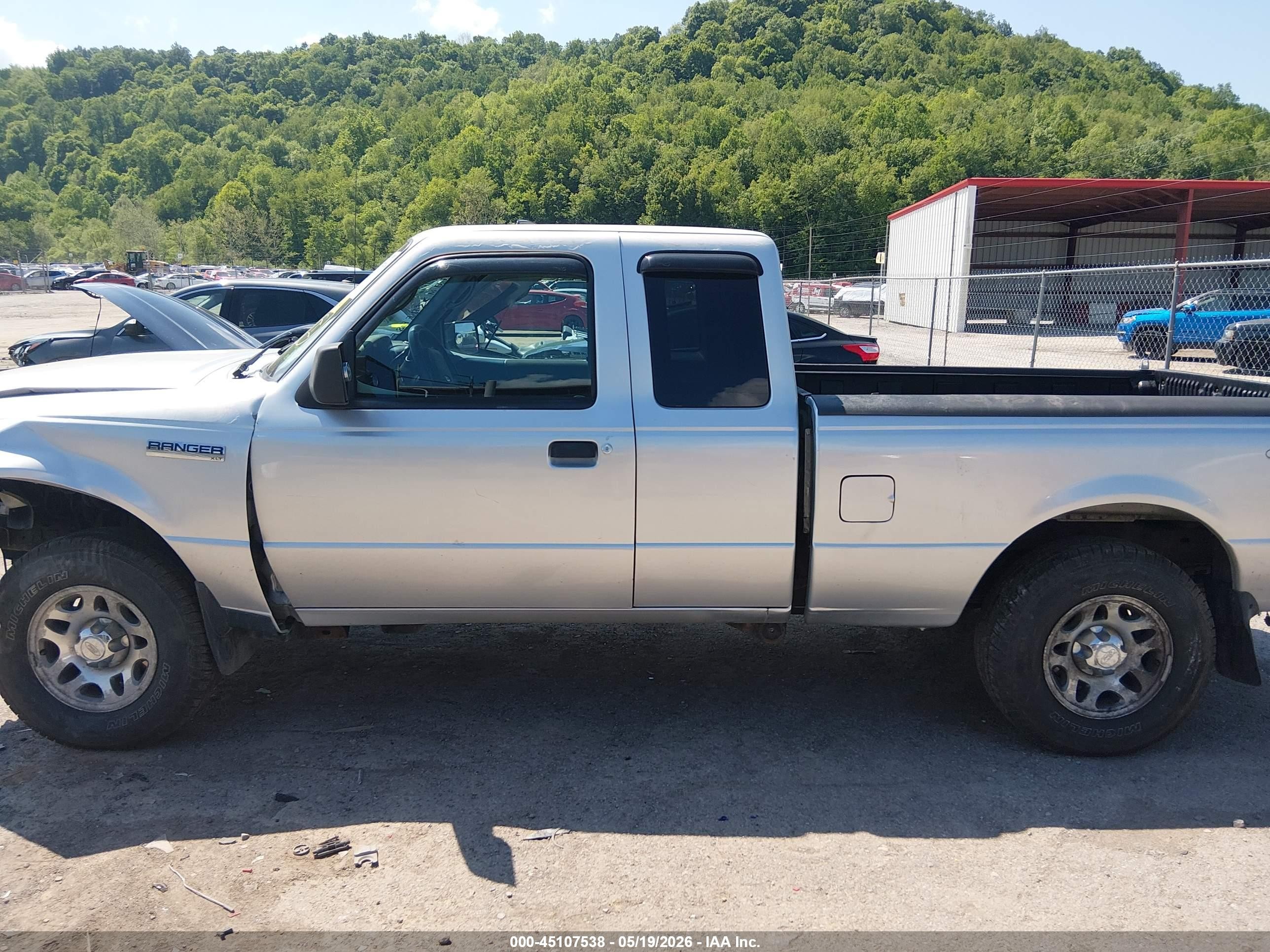 2011 Ford Ranger Xlt Silver vin: 1FTLR4FE6BPA73882
