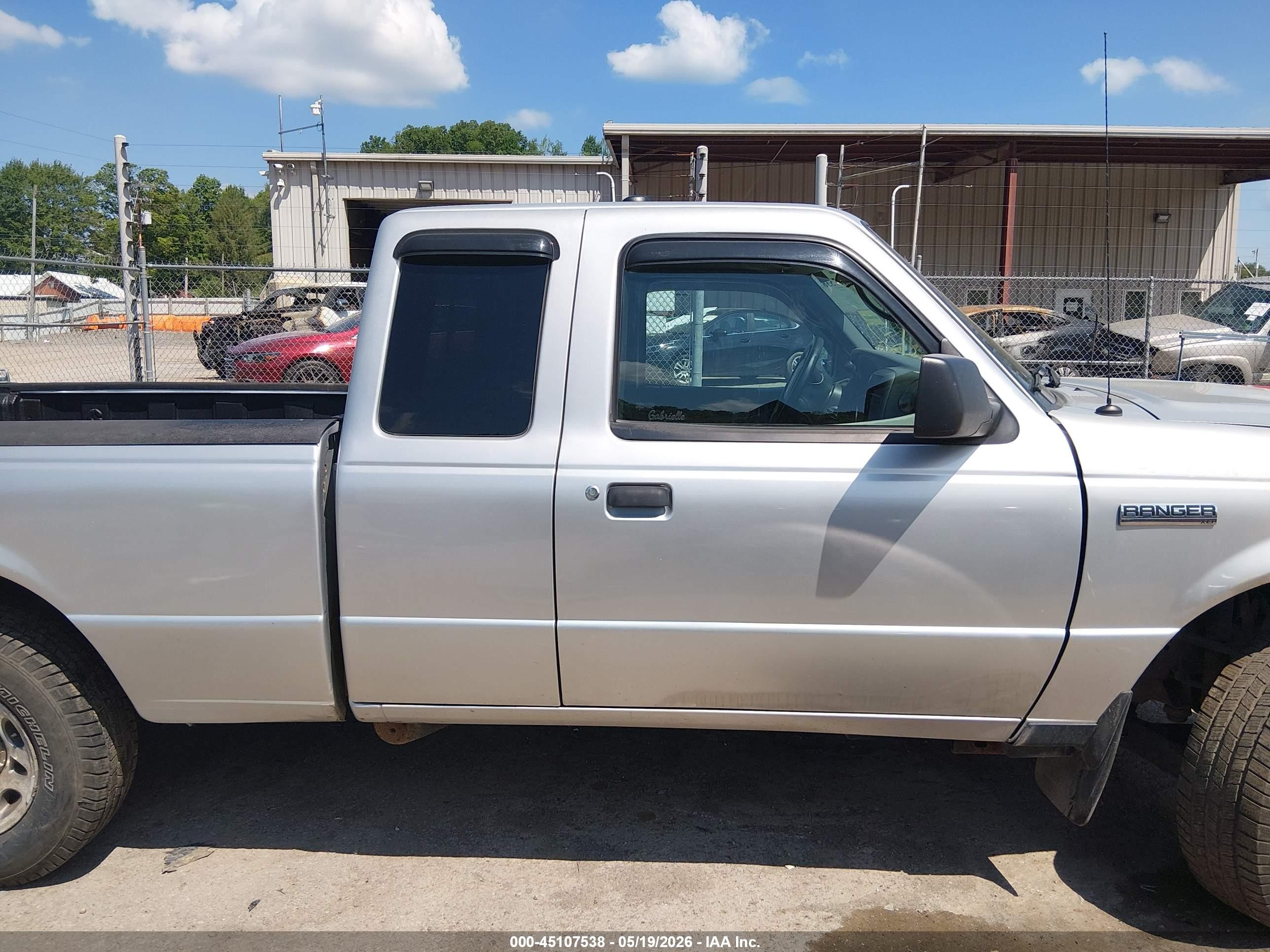 2011 Ford Ranger Xlt Silver vin: 1FTLR4FE6BPA73882