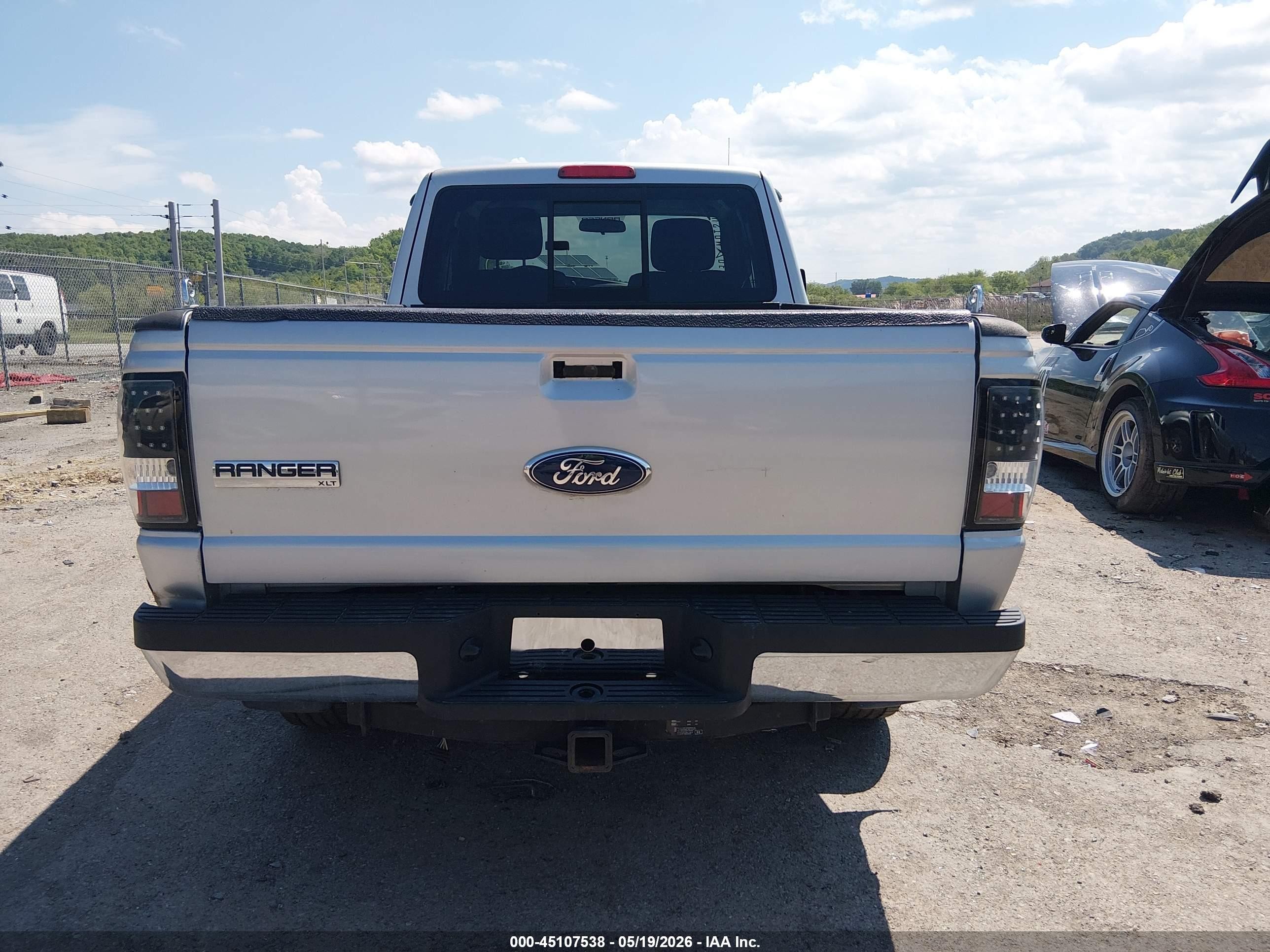 2011 Ford Ranger Xlt Silver vin: 1FTLR4FE6BPA73882