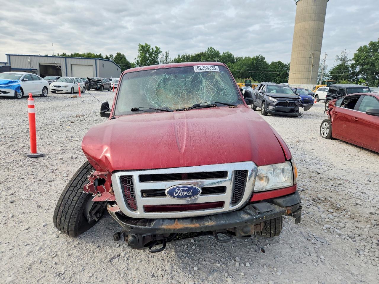 2011 Ford Ranger Super Cab Red vin: 1FTLR4FE6BPB04760