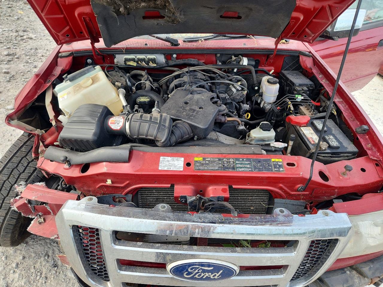 2011 Ford Ranger Super Cab Red vin: 1FTLR4FE6BPB04760