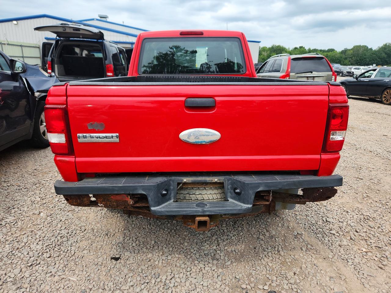 2010 Ford Ranger Super Cab Red vin: 1FTLR4FE7APA03998