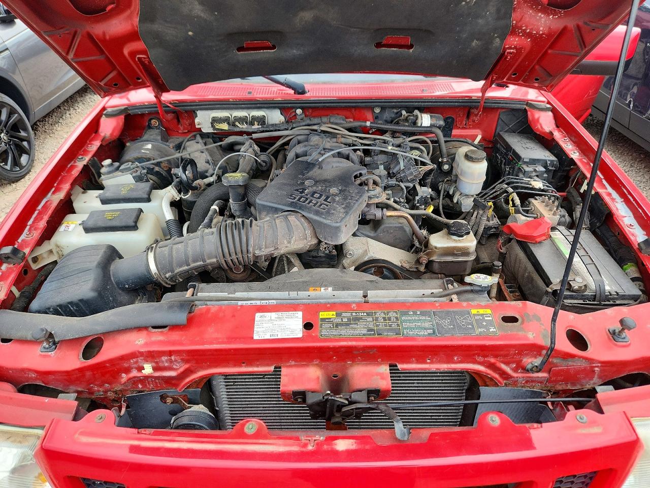 2010 Ford Ranger Super Cab Red vin: 1FTLR4FE7APA03998