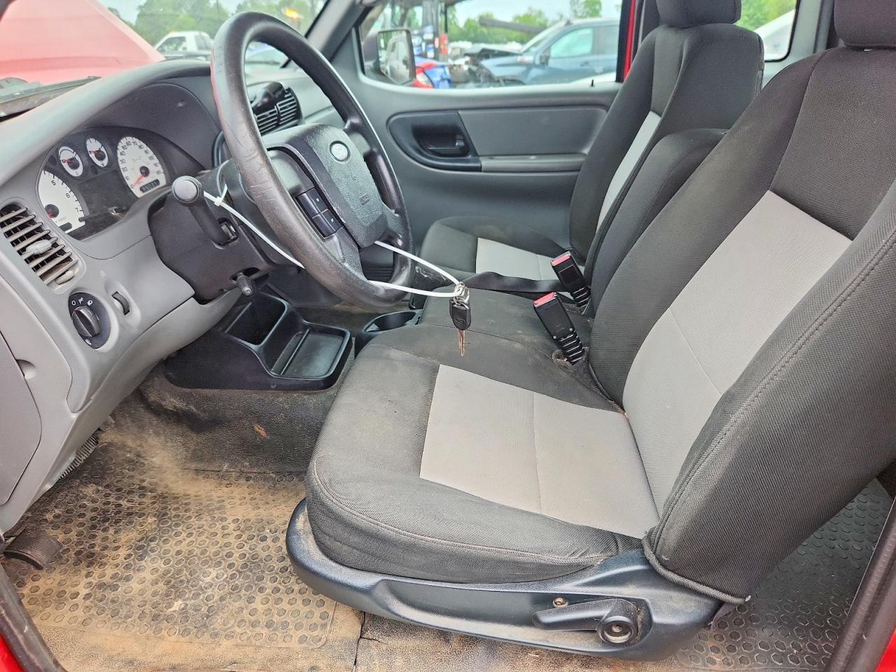 2010 Ford Ranger Super Cab Red vin: 1FTLR4FE7APA03998