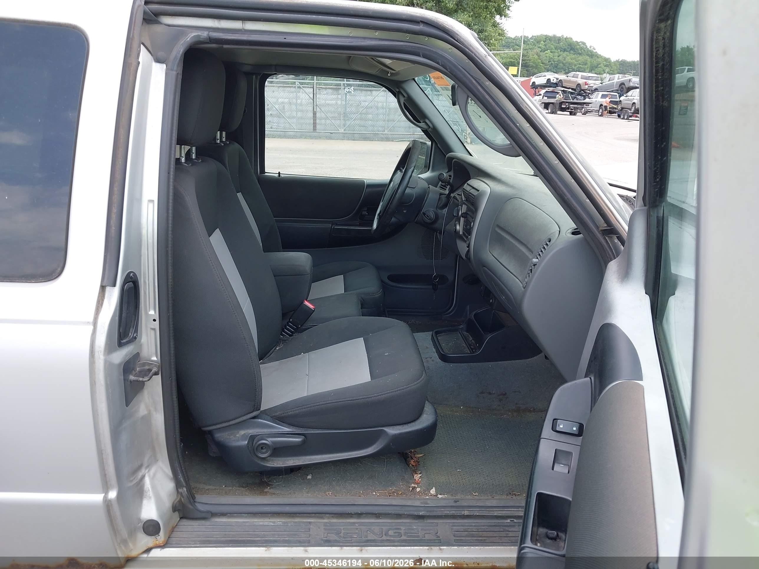 2011 Ford Ranger Xlt Silver vin: 1FTLR4FE7BPA61286
