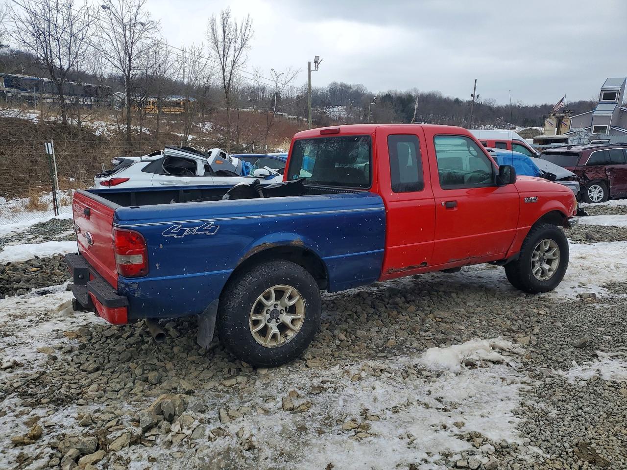 2011 Ford Ranger Super Cab Красный vin: 1FTLR4FE7BPA71039