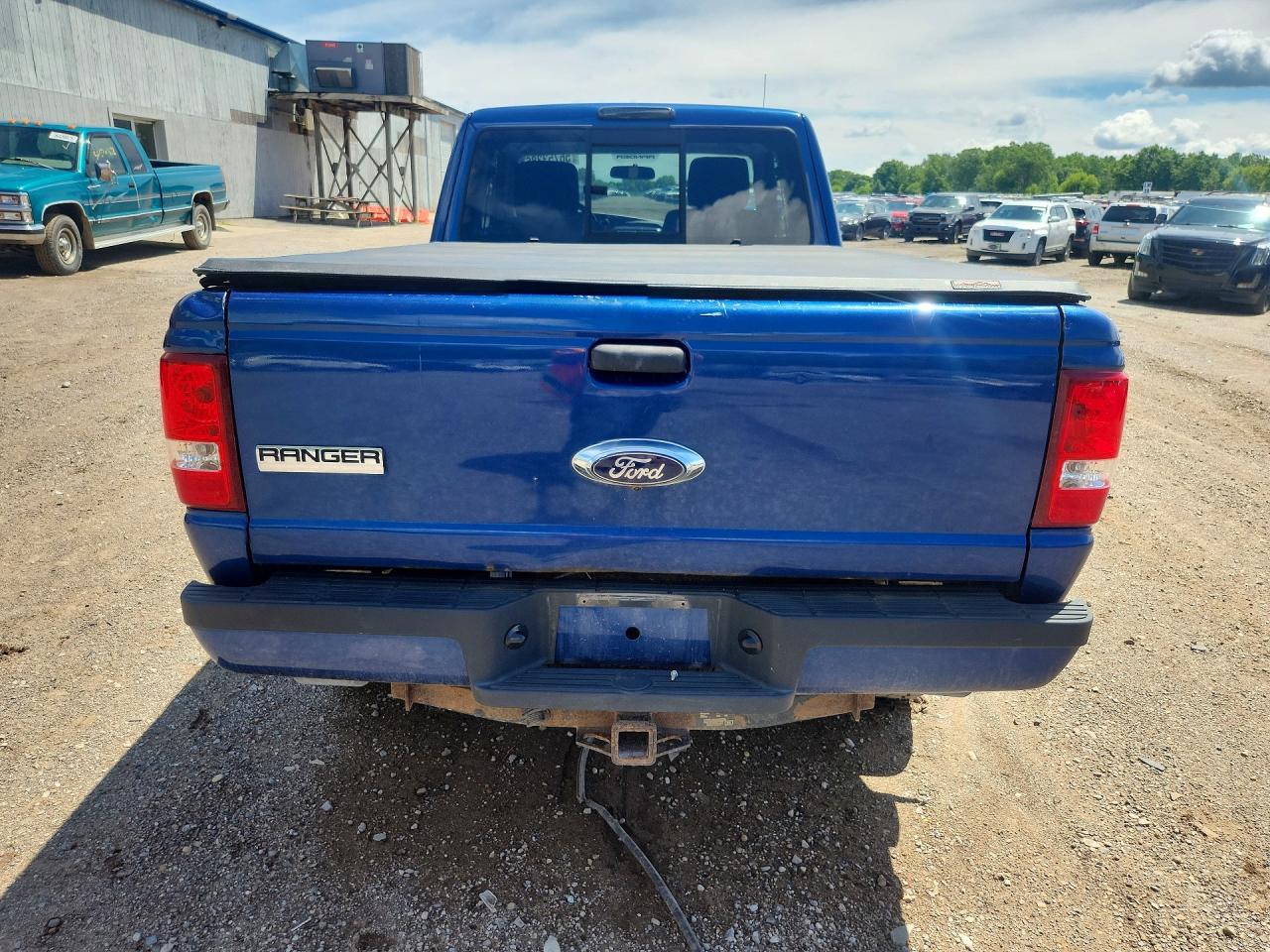 2011 Ford Ranger Super Cab Blue vin: 1FTLR4FE7BPB09725
