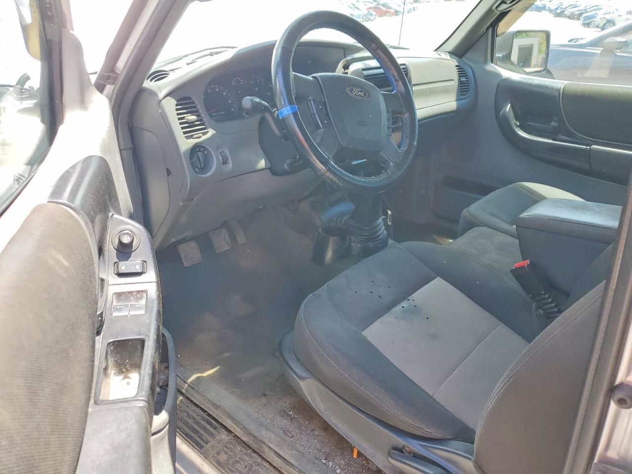 2010 Ford Ranger Supercab Silver vin: 1FTLR4FE8APA59660