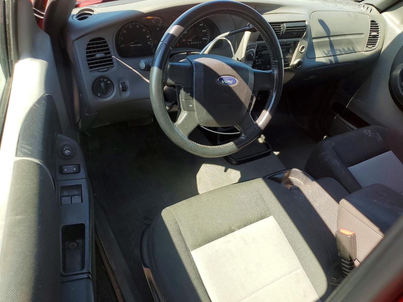 2011 Ford Ranger Super Cab Red vin: 1FTLR4FE8BPA10220