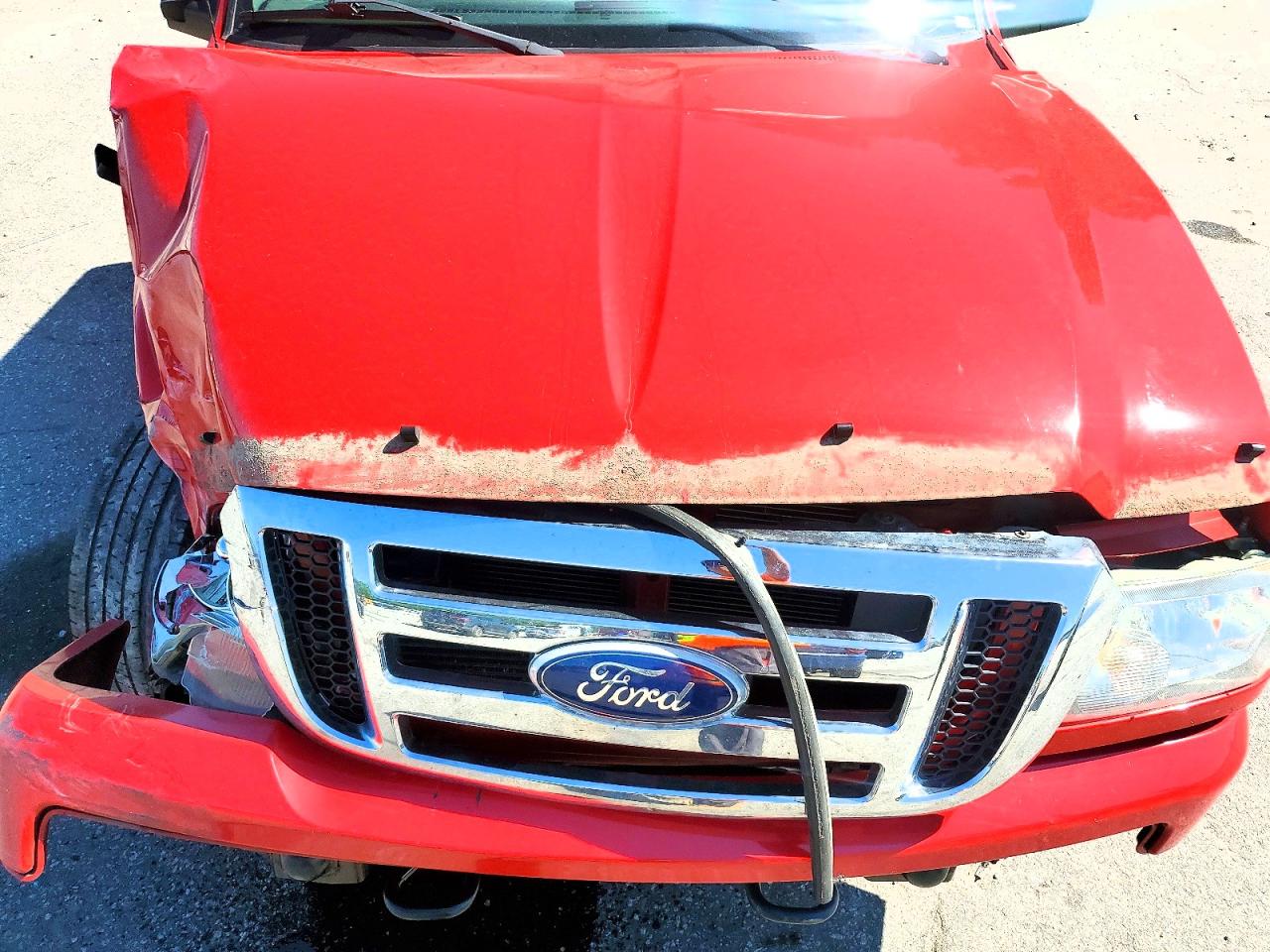 2011 Ford Ranger Super Cab Red vin: 1FTLR4FE8BPA10220