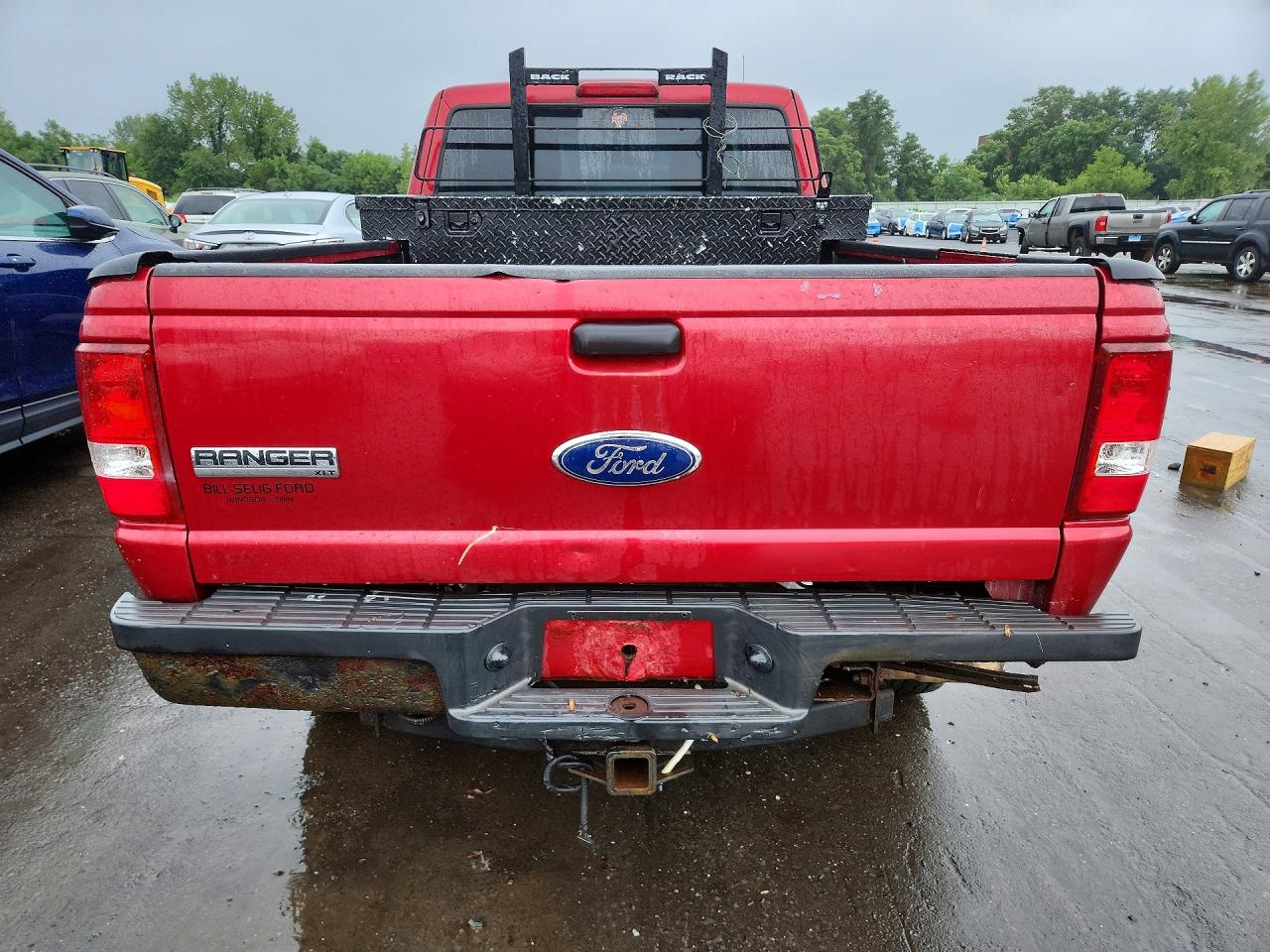 2011 Ford Ranger Super Cab Red vin: 1FTLR4FE8BPA40818