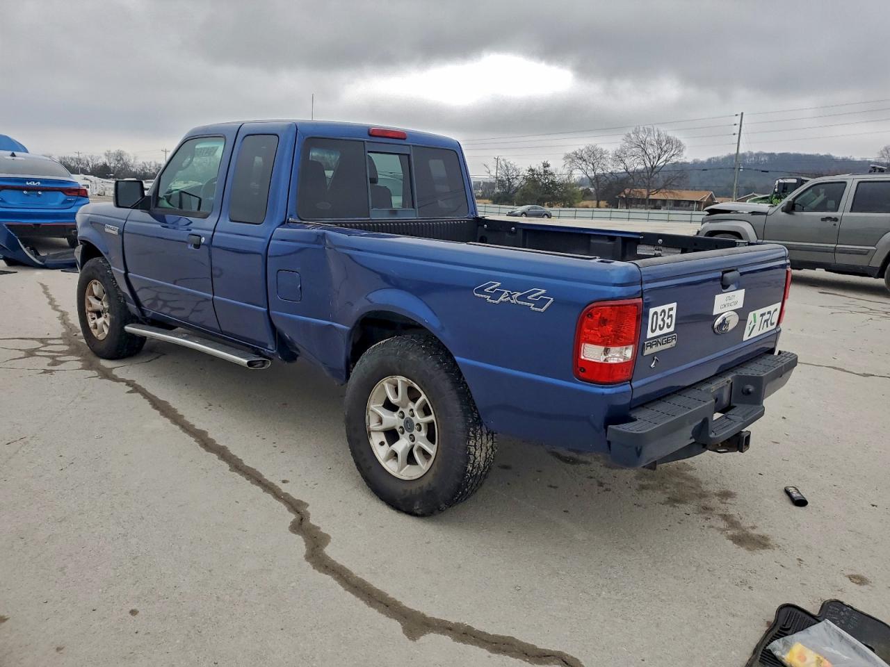 2011 Ford Ranger Super Cab Blue vin: 1FTLR4FE8BPA89775
