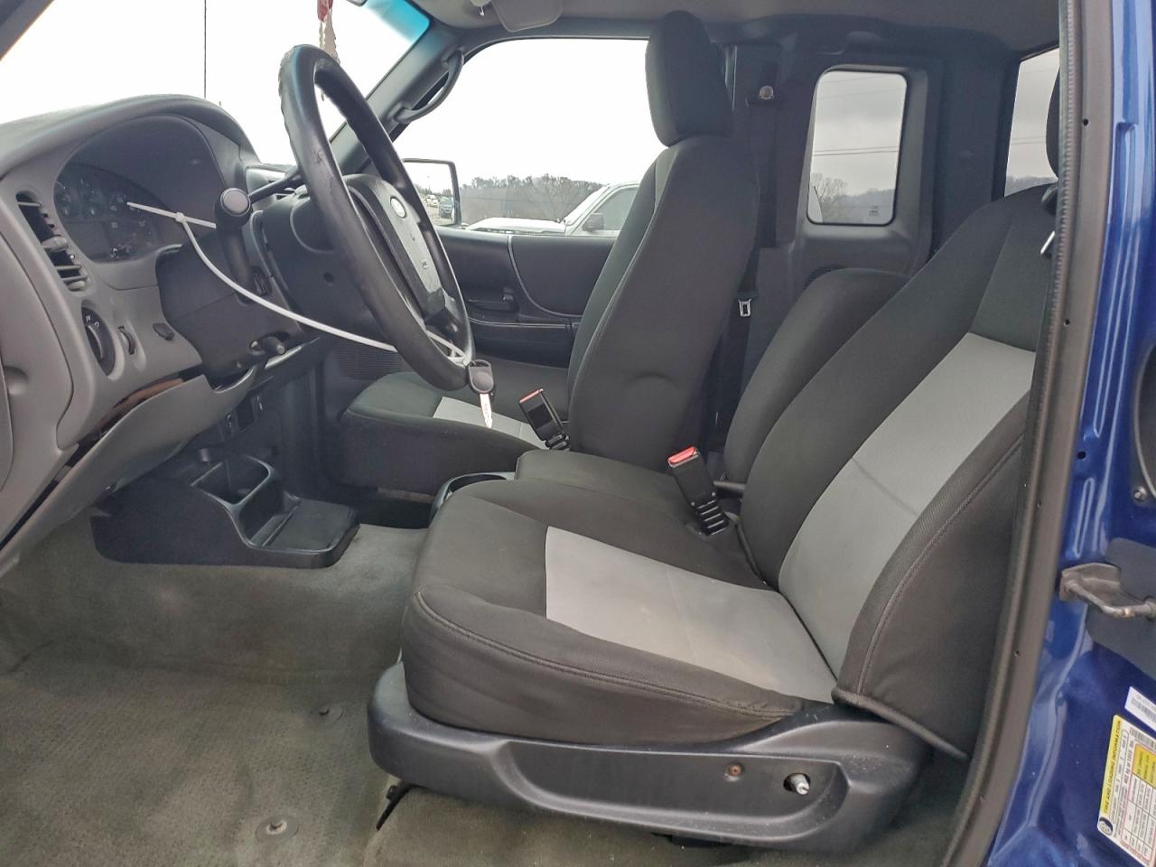 2011 Ford Ranger Super Cab Blue vin: 1FTLR4FE8BPA89775