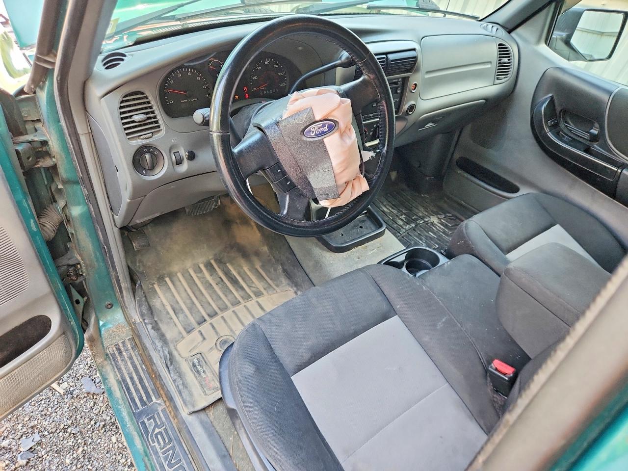 2011 Ford Ranger Super Cab Green vin: 1FTLR4FE8BPA90649